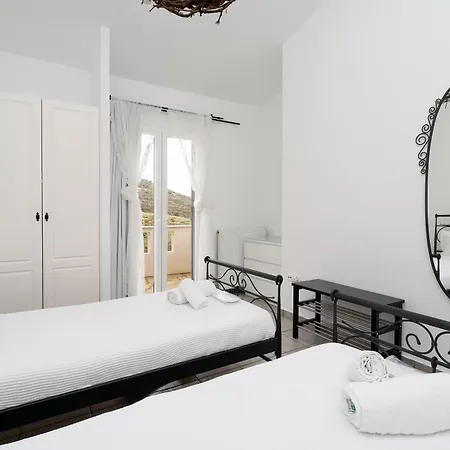 Seaside Luxury Suites, Infinity Pool By Explore Andros Appart hôtel