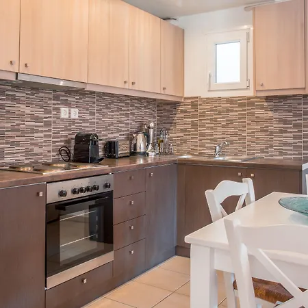 Appart hôtel Seaside Luxury Suites, Infinity Pool By Explore Andros 4*