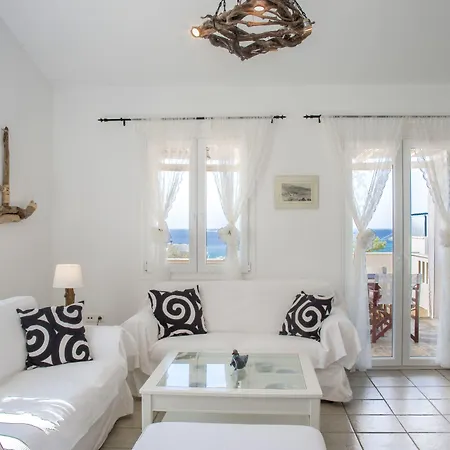 Appart hôtel Seaside Luxury Suites, Infinity Pool By Explore Andros 4*