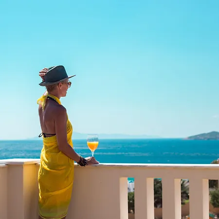 Appart hôtel Seaside Luxury Suites, Infinity Pool By Explore Andros Kipri (Andros)