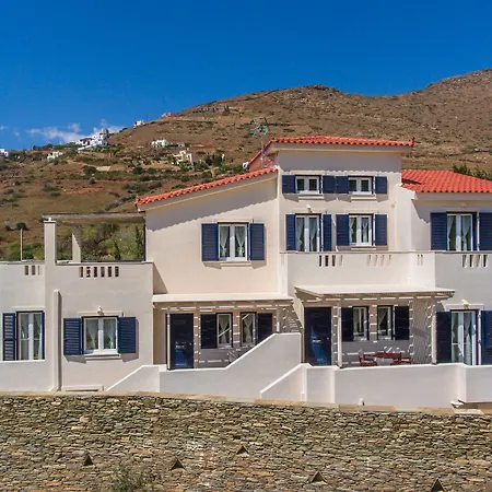 Appart hôtel Seaside Luxury Suites, Infinity Pool By Explore Andros 4*