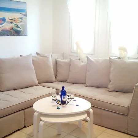 Appart hôtel Seaside Luxury Suites, Infinity Pool By Explore Andros Kipri (Andros)