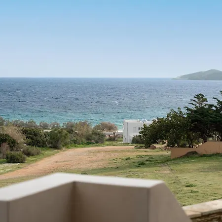 Aparthotel Seaside Luxury Suites, Infinity Pool By Explore Andros 3*
