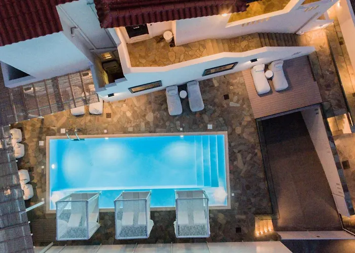 Seaside Luxury Suites, Infinity Pool By Explore Andros Ξενοδοχείο με διαμερίσματα Κυπρί