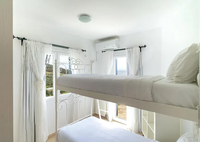 Seaside Luxury Suites, Infinity Pool By Explore Andros 4* Κυπρί