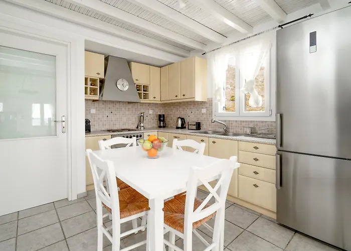 Seaside Luxury Suites, Infinity Pool By Explore Andros 4* Κυπρί