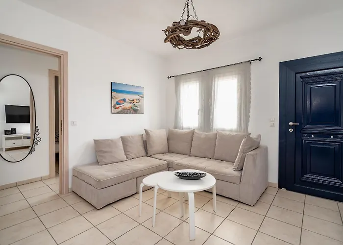 Ξενοδοχείο με διαμερίσματα Seaside Luxury Suites, Infinity Pool By Explore Andros Κυπρί