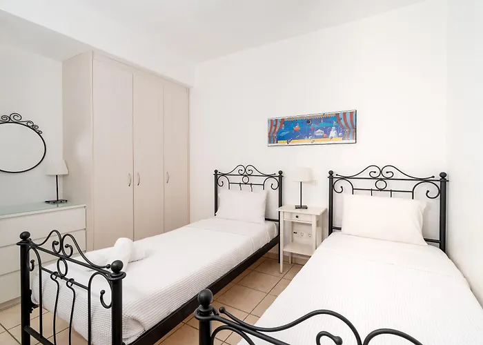 Seaside Luxury Suites, Infinity Pool By Explore Andros 4* Κυπρί