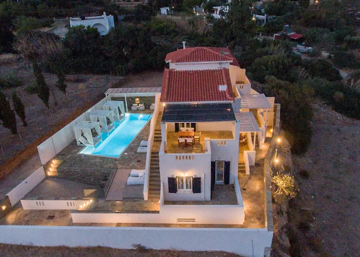 Seaside Luxury Suites, Infinity Pool By Explore Andros Ξενοδοχείο με διαμερίσματα Κυπρί