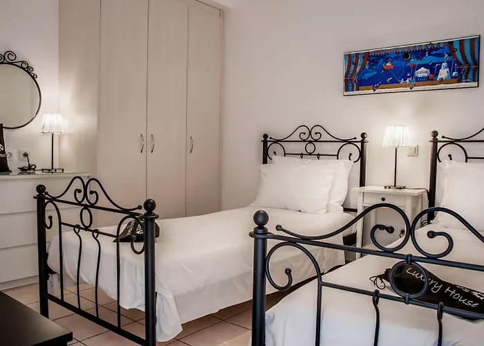 Ξενοδοχείο με διαμερίσματα Seaside Luxury Suites, Infinity Pool By Explore Andros