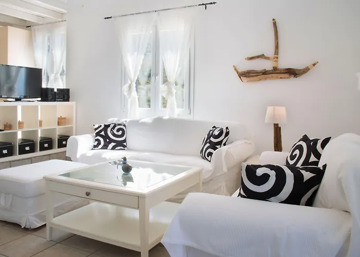 Seaside Luxury Suites, Infinity Pool By Explore Andros Ξενοδοχείο με διαμερίσματα Κυπρί