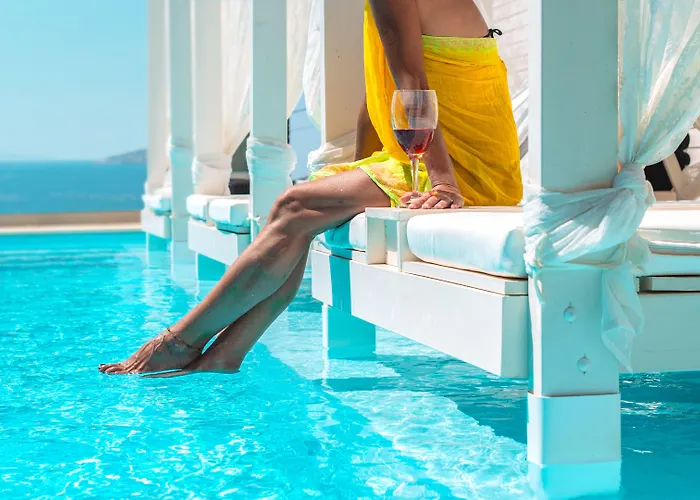 Ξενοδοχείο με διαμερίσματα Seaside Luxury Suites, Infinity Pool By Explore Andros
