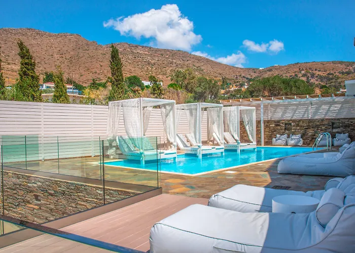 Seaside Luxury Suites, Infinity Pool By Explore Andros Ξενοδοχείο με διαμερίσματα 4*