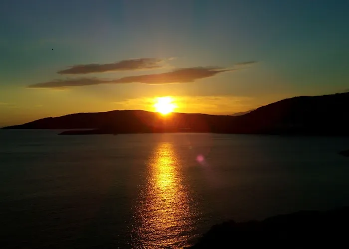 Ξενοδοχείο με διαμερίσματα Seaside Luxury Suites, Infinity Pool By Explore Andros