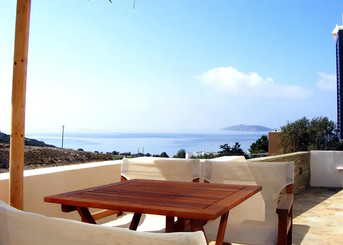 Seaside Luxury Suites, Infinity Pool By Explore Andros 4* Κυπρί