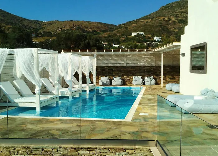 Seaside Luxury Suites, Infinity Pool By Explore Andros Ξενοδοχείο με διαμερίσματα